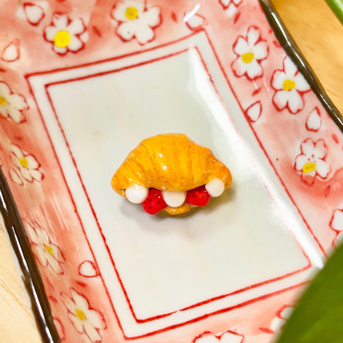 Croissant Phone Charm Hipper